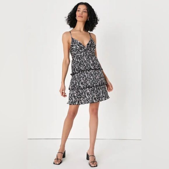 Lulus Quaint Cutie, size Small, Black Floral Pleated Tiered Mini Dress - Picture 1 of 8